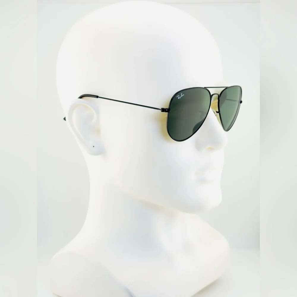 Ray-Ban Aviator Classic Sunglasses RB3025 Polished Black Frame with Green Lenses